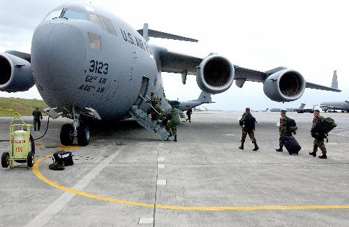 C-17A_3123_62_AW_Kadena_Air_Base_Japan_0